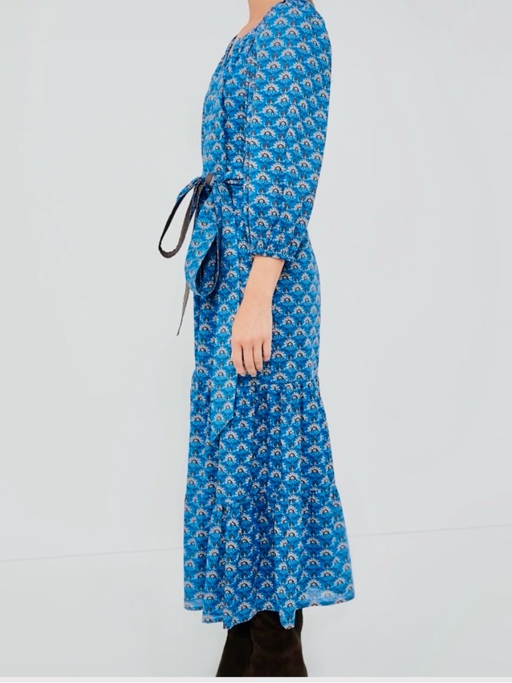 Tuckernuck Royal Blue Floral Midi Dress with Puff Sleeves - Picture 3 of 9